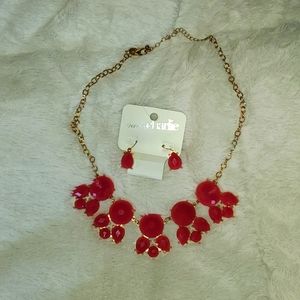 NWT Charming Charlie Necklace & Earring Set